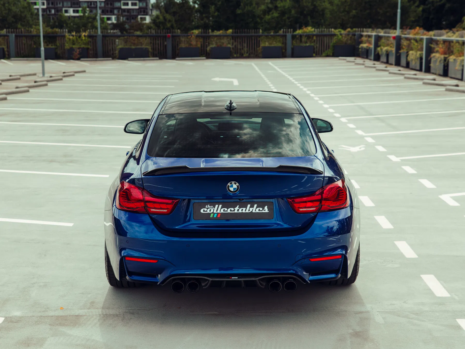 BMW M4 CS blauw